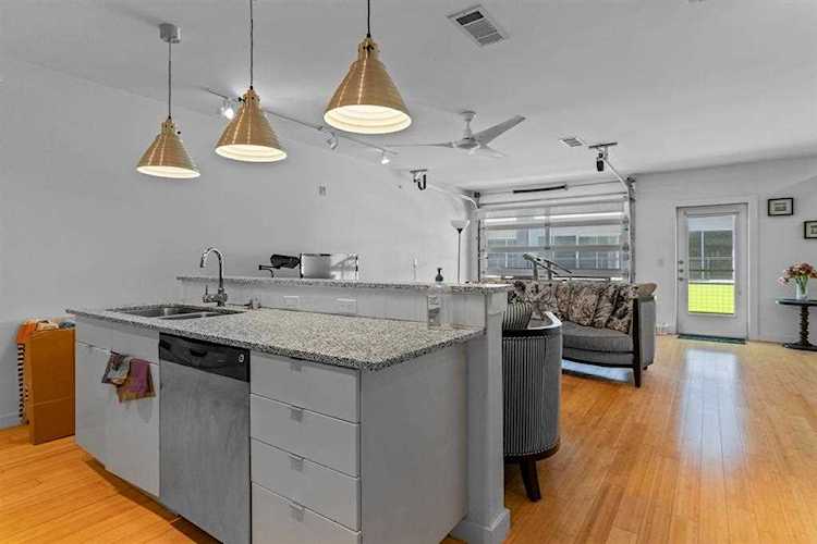 1111 S Akard Street #307 Dallas, TX 75215