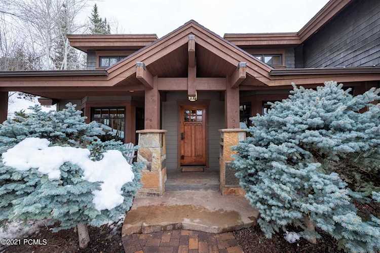 8679 Saddleback Circle Park City, UT 84098