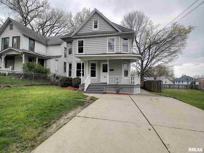 907 16th St Moline, IL 61265