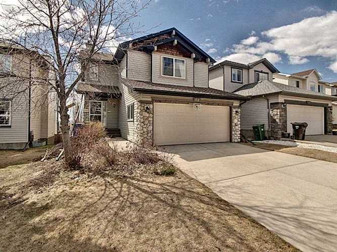 53 Rockyledge Crescent NW Calgary, AB T3G 5M9