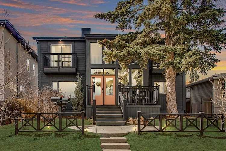 2439 22A St NW Calgary, AB T2M 3X8