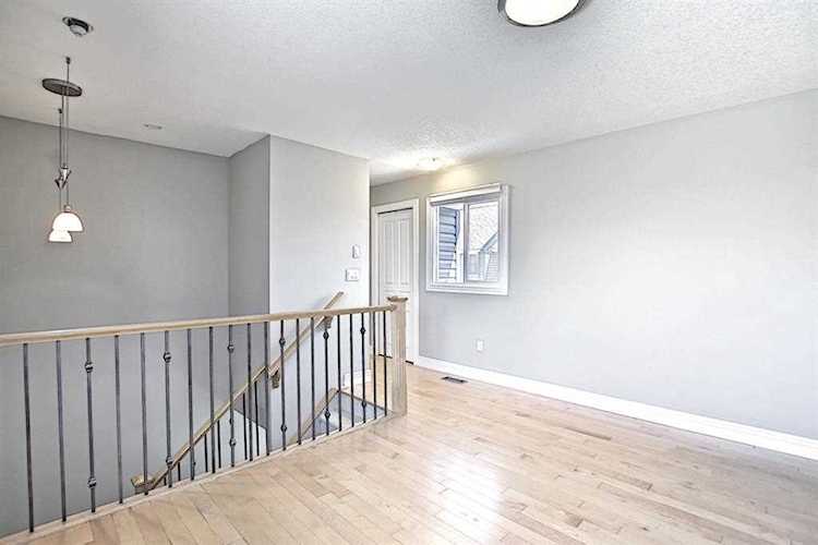 66 Glamis Green SW #259 Calgary, AB T3E 6V1