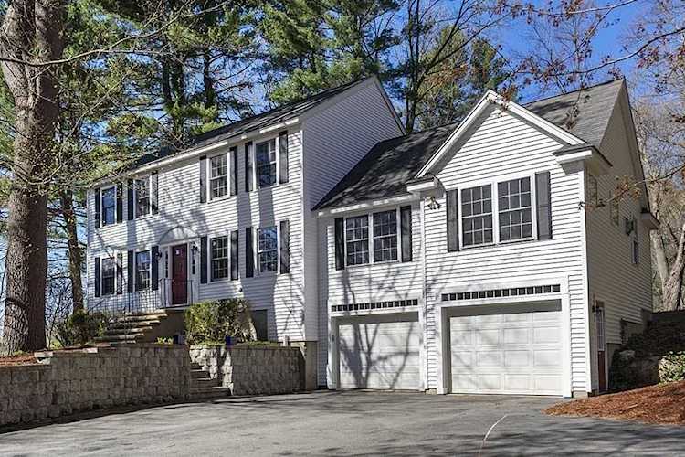 75 Hildreth Street Westford, MA 01886