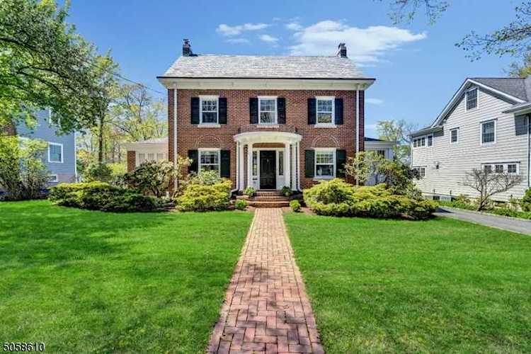 70 Fairmount Ave Chatham Boro, NJ 07928