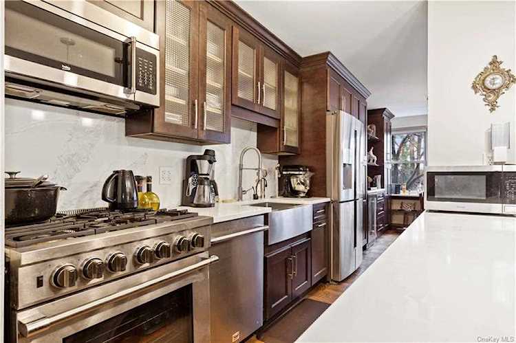 4525 Henry Hudson Parkway #B208 Bronx, NY 10471
