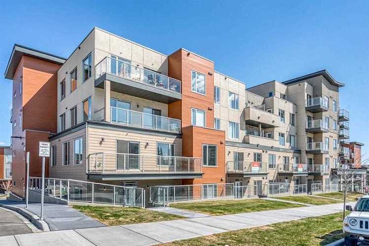 71 Shawnee Common SW #114 Calgary, AB T2Y 0R2