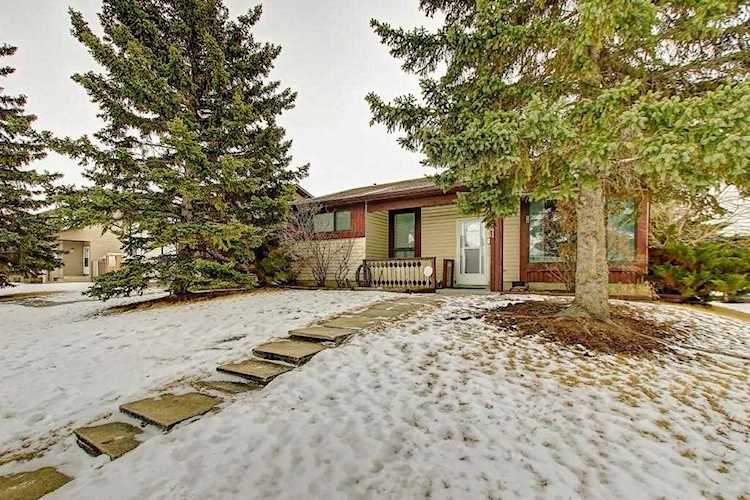 2141 Summerfield Blvd SE Airdrie, AB T4B 1X3