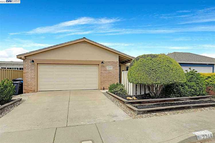 2244 Goldcrest Cir Pleasanton, CA 94566