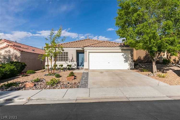 1404 Dragon Rock Dr Henderson, NV 89052