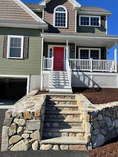 1 Mulligan Way Kingston, NH 03848