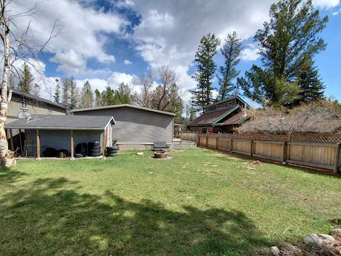 1420 13th Avenue Invermere, BC V0A1K4