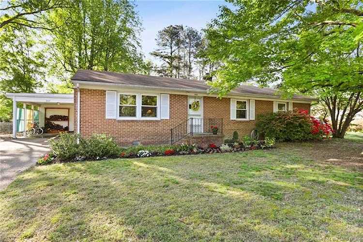 207 Waller Mill Rd Williamsburg, VA 23185
