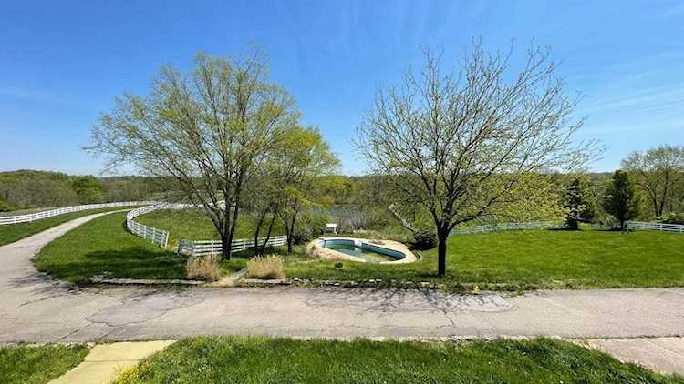 8676 East Bend Burlington, KY 41005