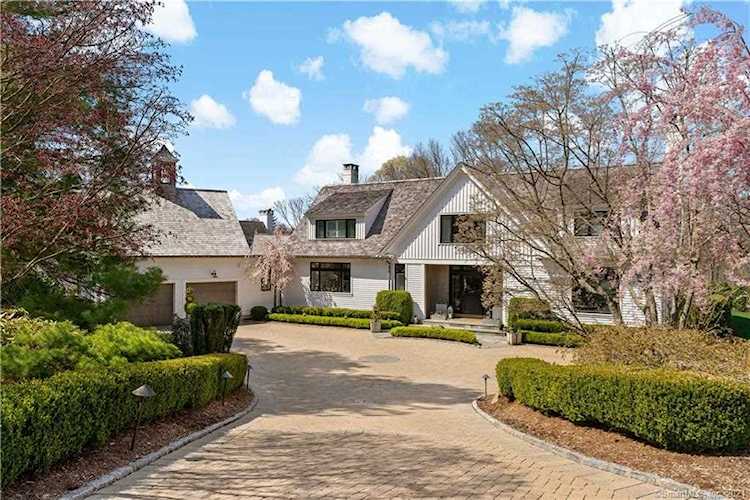8 Gaylea Drive Branford, CT 06405