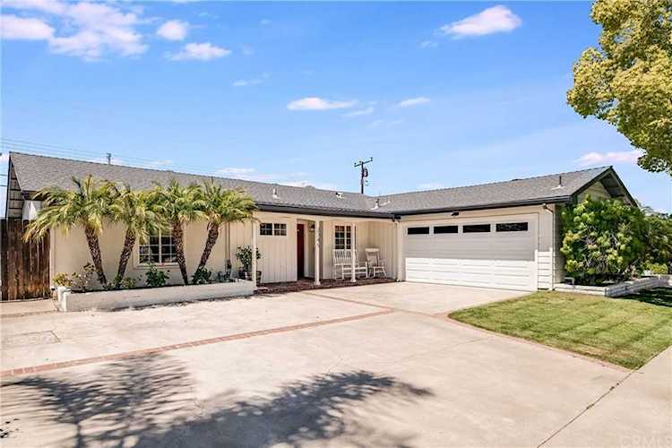 2745 Drake Ave Costa Mesa, CA 92626