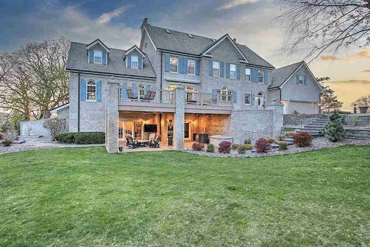 3800 N Spring Hill Dr Janesville, WI 53545