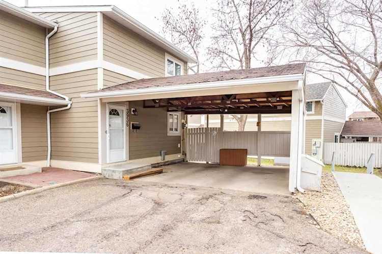 3936 76 Street Edmonton, AB T6K 1V6
