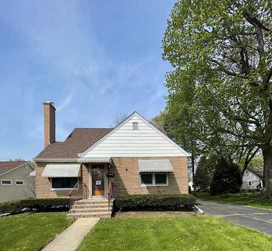 122 S Plum Grove Rd Palatine, IL 60067