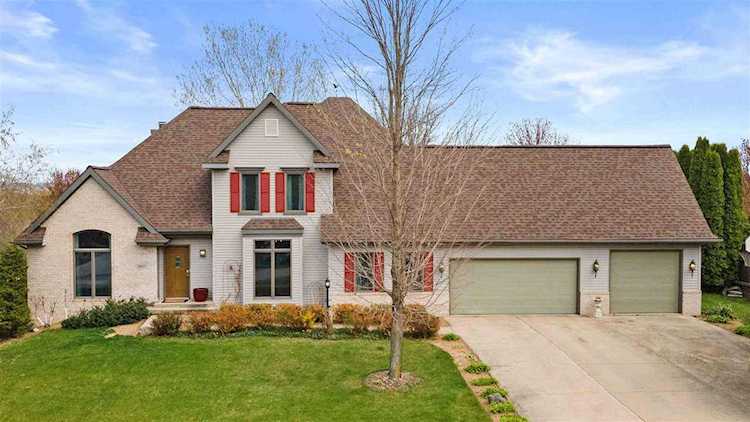 8607 Stonebrook Cir Middleton, WI 53562