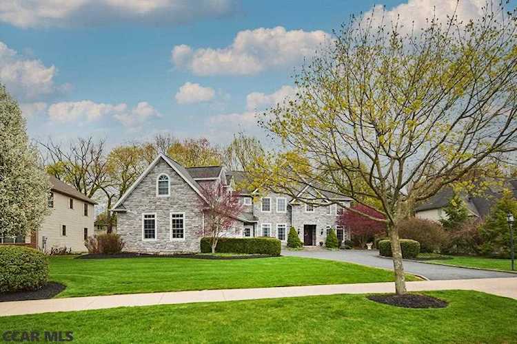 906 Walnut Spring Lane State College, PA 16801