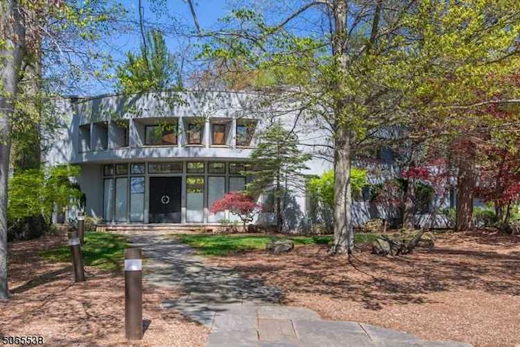 23 Tall Pine Ln Short Hills, NJ 07078