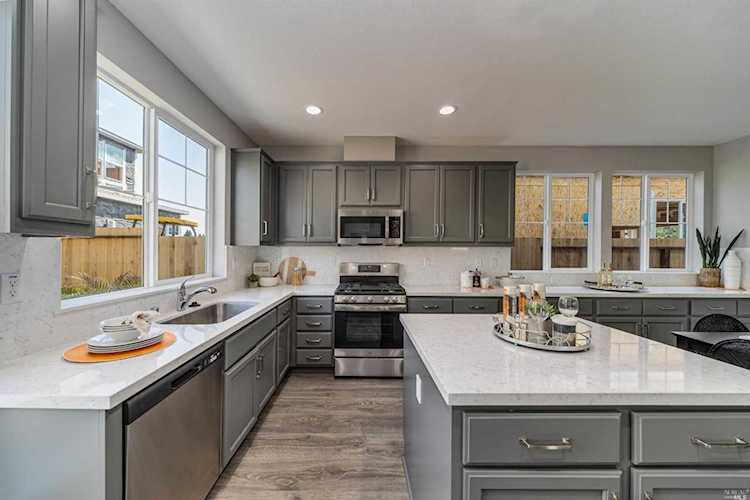 1488 Cecilia Drive Santa Rosa, CA 95403
