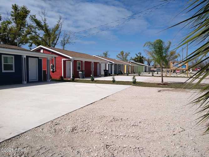 2228 17th St Panama City, FL 32405