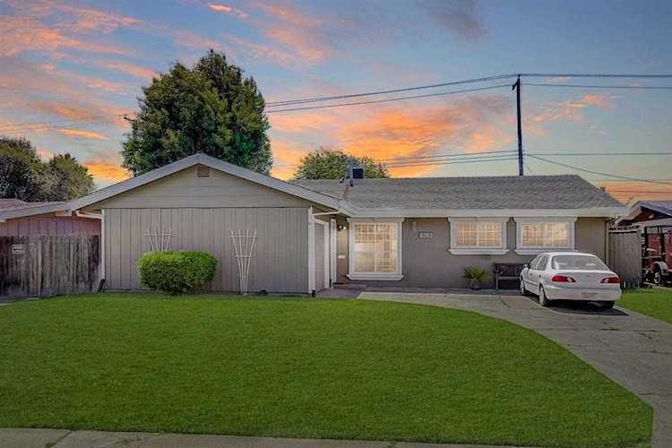 6261 La Cienega Drive North Highlands, CA 95660