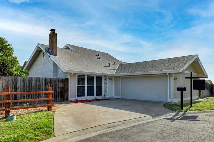 6600 Medallion Court Citrus Heights, CA 95621