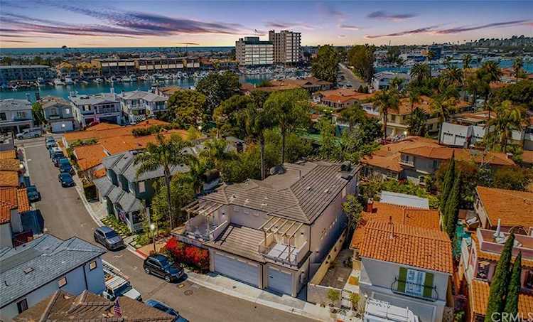 201 Via Cordova Newport Beach, CA 92663