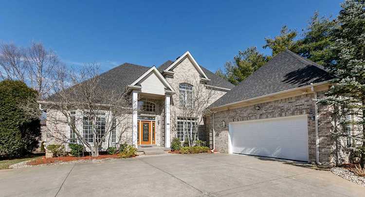 9511 Felsmere Cir Louisville, KY 40241