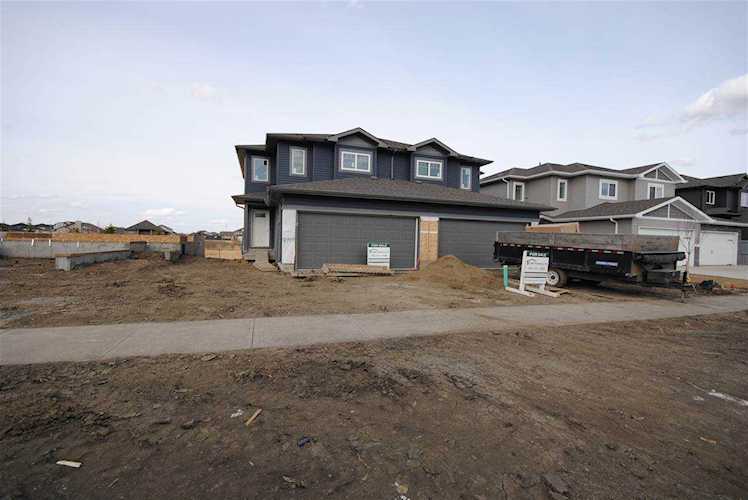 596 Meadowview Drive Fort Saskatchewan, AB T8L 0X0