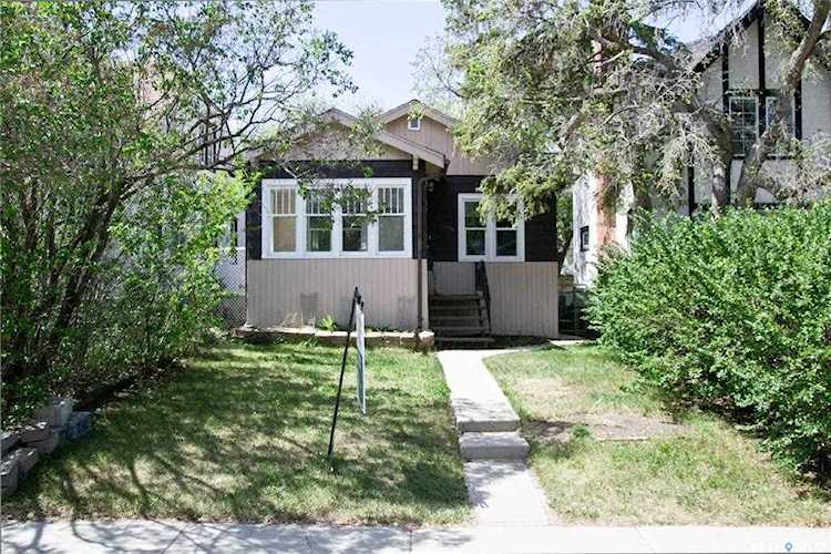 2834 Robinson St Regina, SK S4S 1T8
