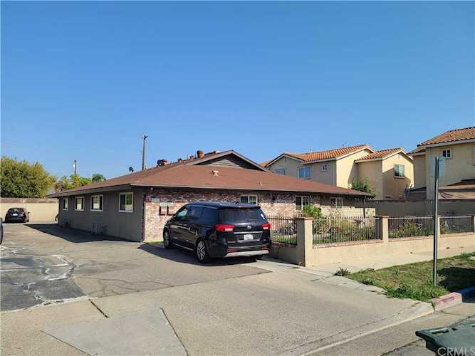 2212 S Mountain View Ave Anaheim, CA 92802
