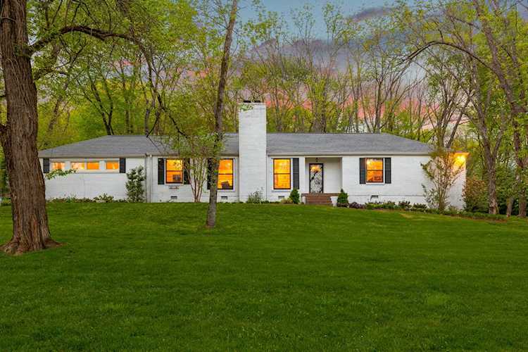 4613 Belmont Park Ter Nashville, TN 37215 | MLS 2249156 Photo 1