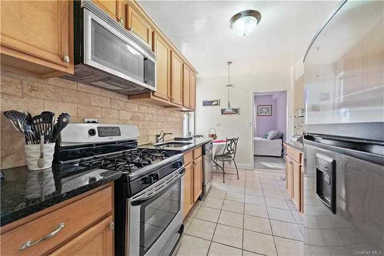 3701 Henry Hudson Parkway #7C Bronx, NY 10463