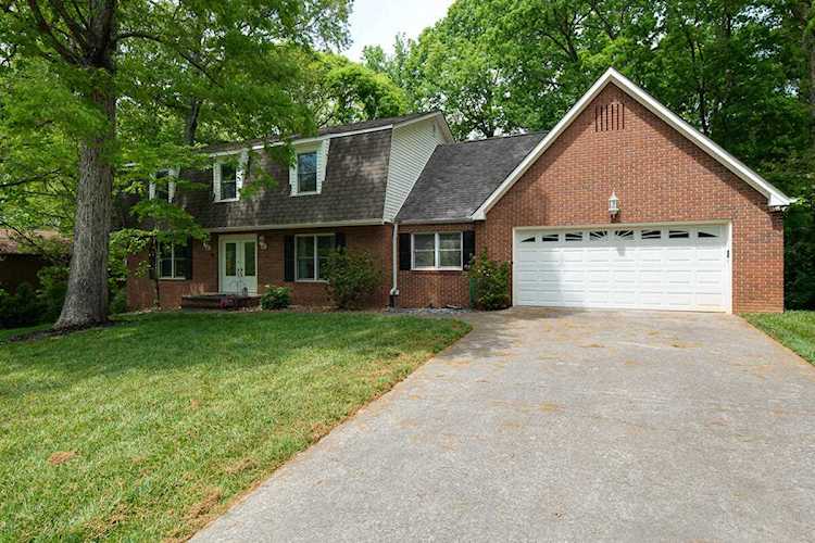 8709 Dunaire Dr Knoxville, TN 37923
