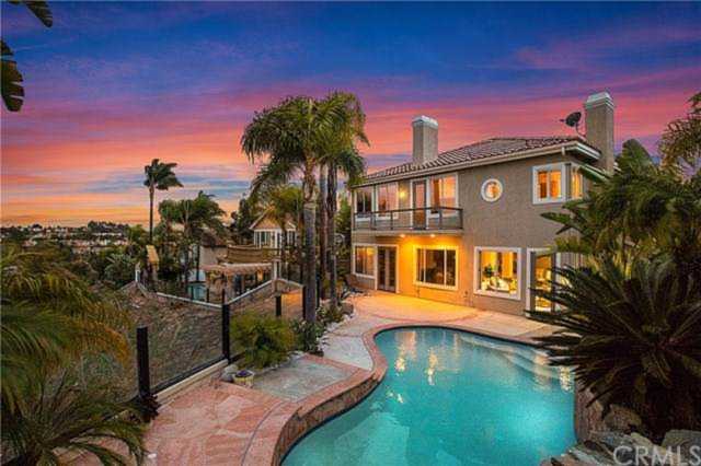 25760 Pacific Hills Dr Mission Viejo, CA 92692