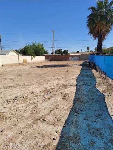 2126 Stewart Ave Las Vegas, NV 89101