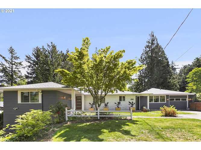 1982 Wembley Park Rd Lake Oswego, OR 97034