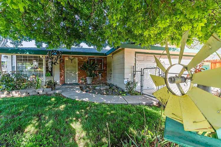 5500 Manzanita Avenue Carmichael, CA 95608