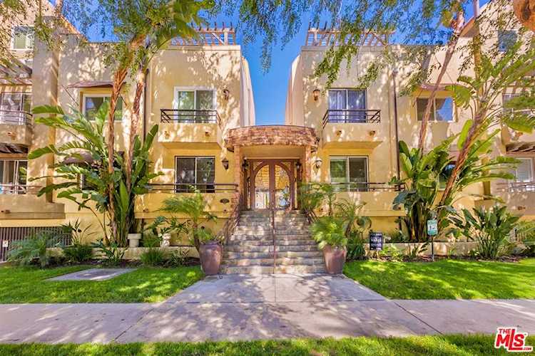 4128 Whitsett #112 Studio City, CA 91604
