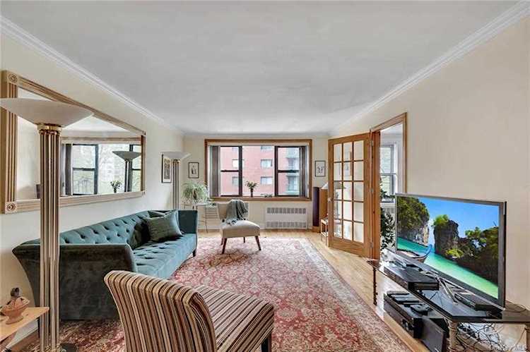 3215 Arlington Avenue #4J Bronx, NY 10463