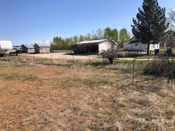 9220 W Beacon Light Rd Star, ID 83669