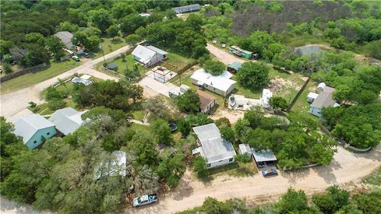 140 Little Pool RD Buda, TX 78610