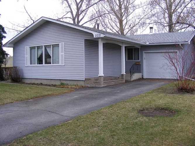 222 Springwood Place SW Calgary, AB T2W 0L3