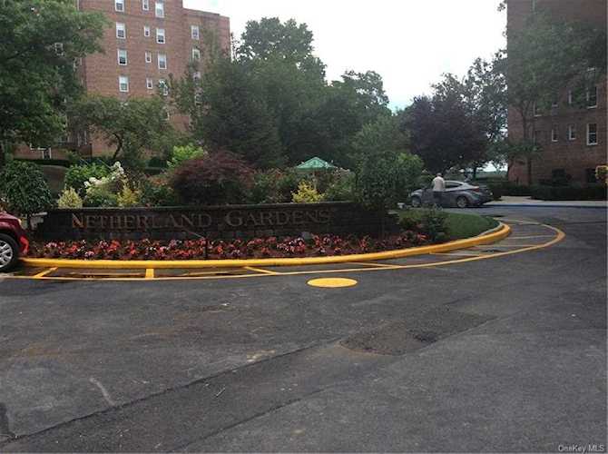 5621 Netherland Avenue #3D Bronx, NY 10471