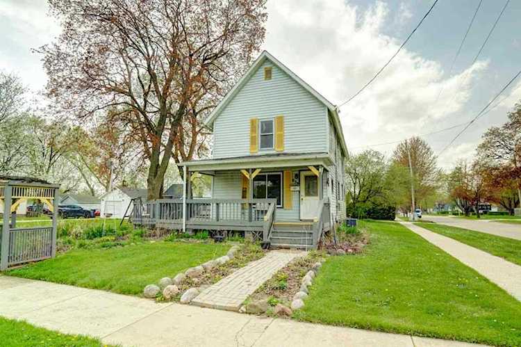 833 Caroline St Janesville, WI 53545