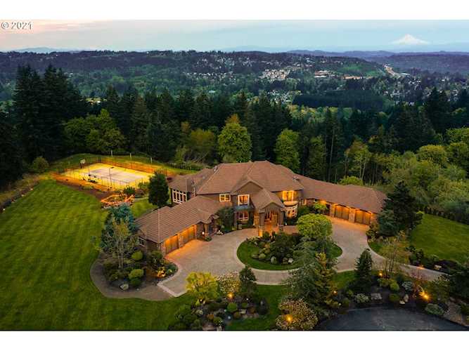 24352 SW Valley View Rd West Linn, OR 97068