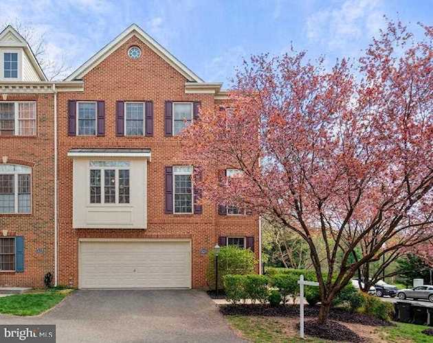 7420 Windy Pines Place Annandale, VA 22003